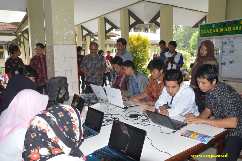 Berkarya dan Berbagi di UKM  Riset dan Penalaran “EXIST”