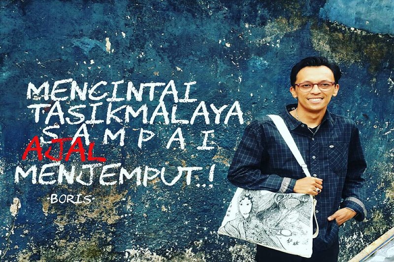 Bode Riswandi, Sastrawan dari Universitas Siliwangi