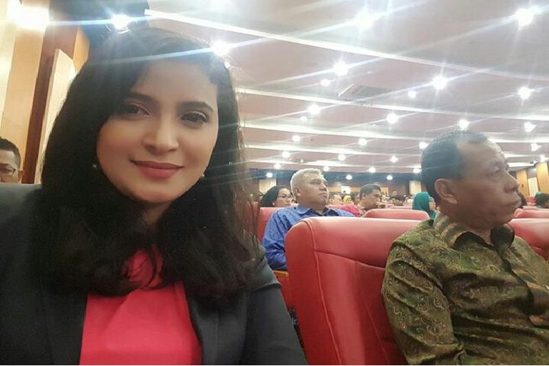 Sering lihat Acara Berita di TV? Pembawa Berita yang Hits Kebanyakan Alumni Unair Lho!