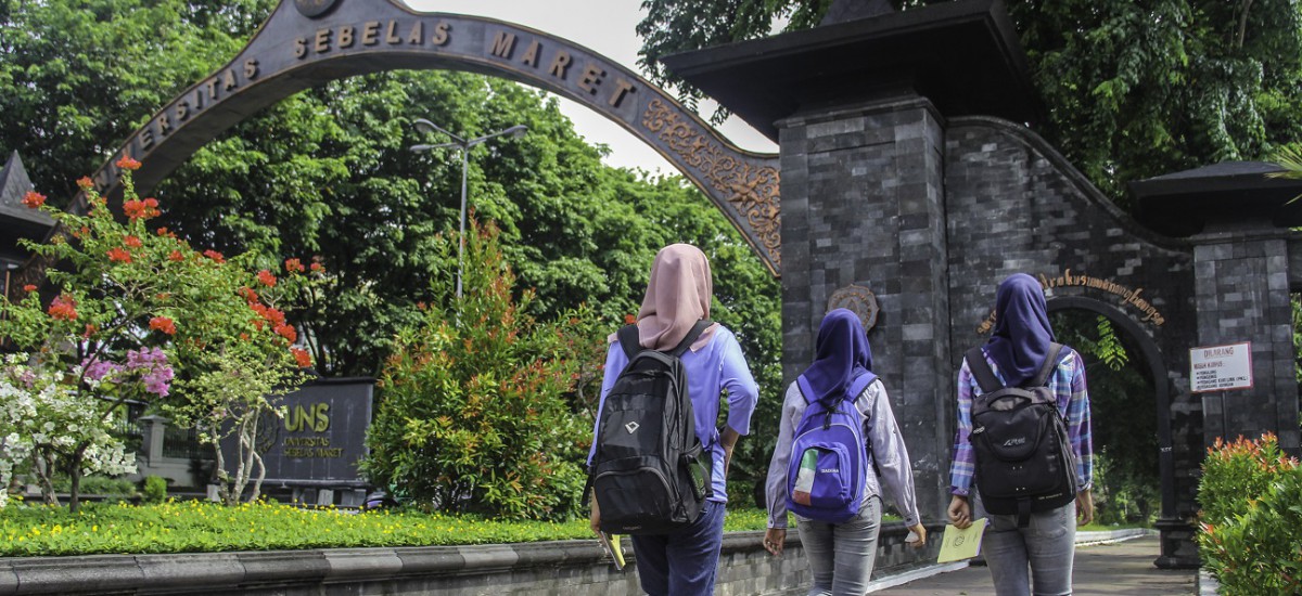 Berburu Program Beasiswa di Universitas Sebelas Maret