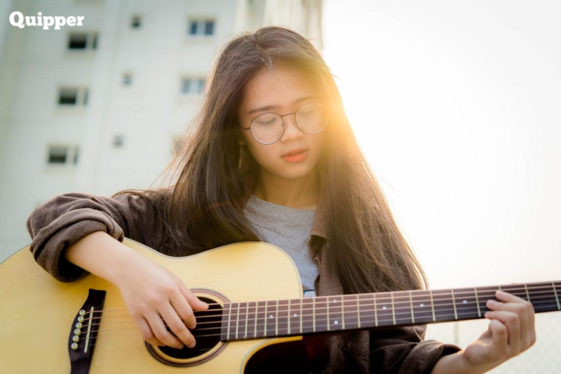 Yuk, Dengarkan 10 Lagu Semangat Ini untuk Mood Booster Kamu!