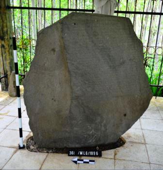 peninggalan kerajaan medang kamulan