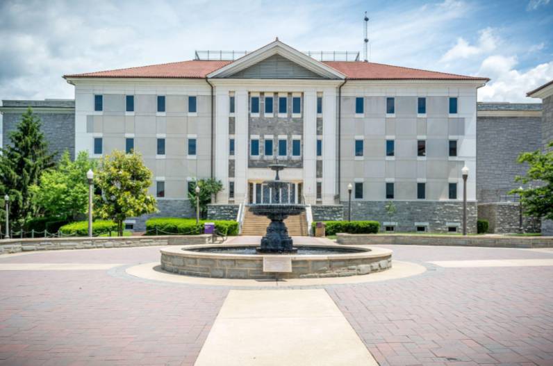 universitas swasta favorit